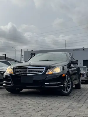Mercedes-Benz C300 2014 Black