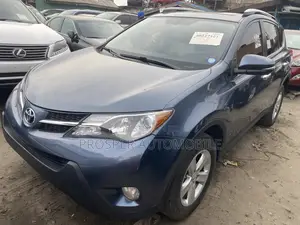 Toyota RAV4 XLE 4dr SUV (2.5L 4cyl 6A) 2014 Blue