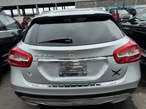 Mercedes-Benz GLA 250 2016 Silver