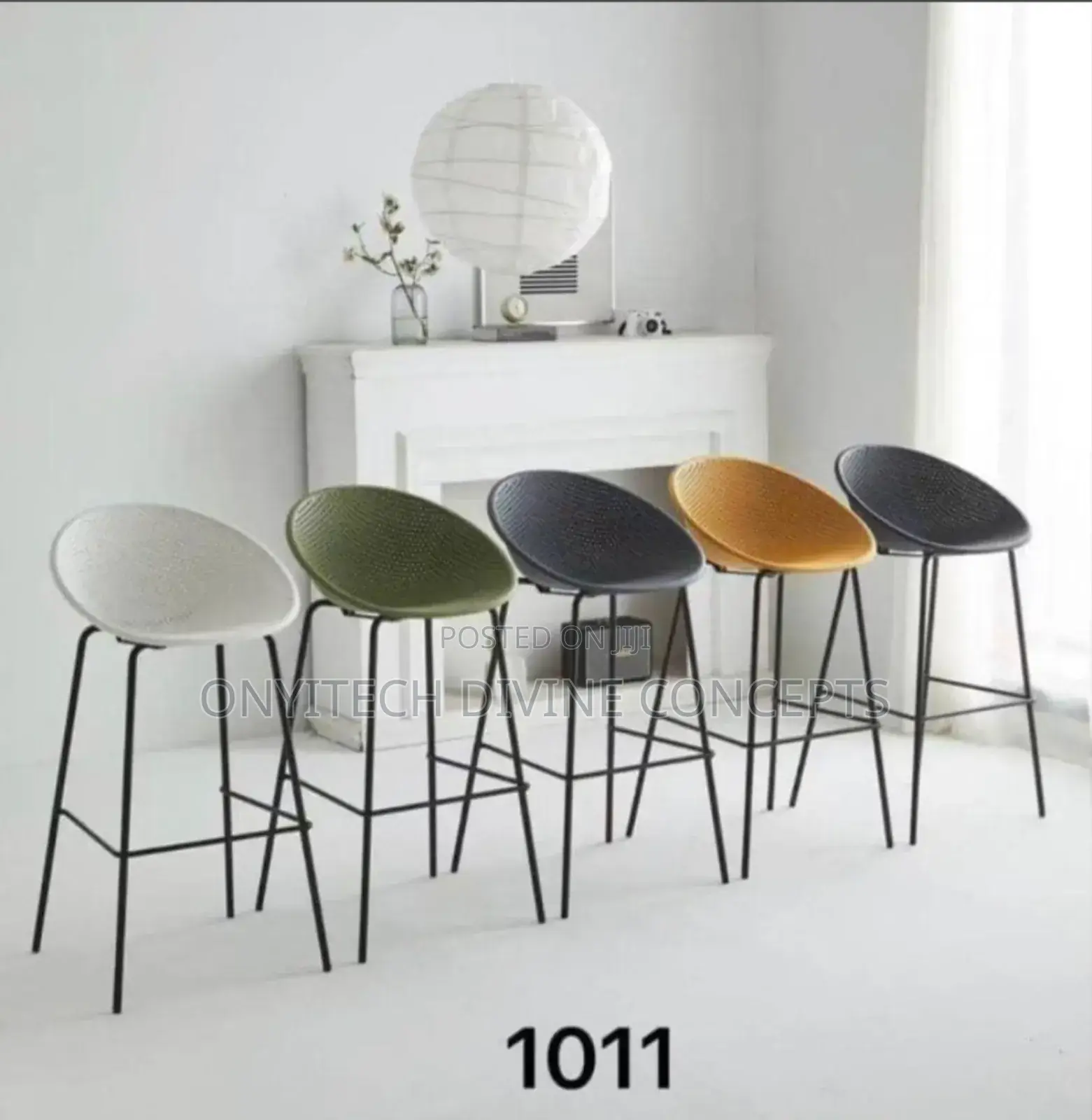 Posh Bar Stool