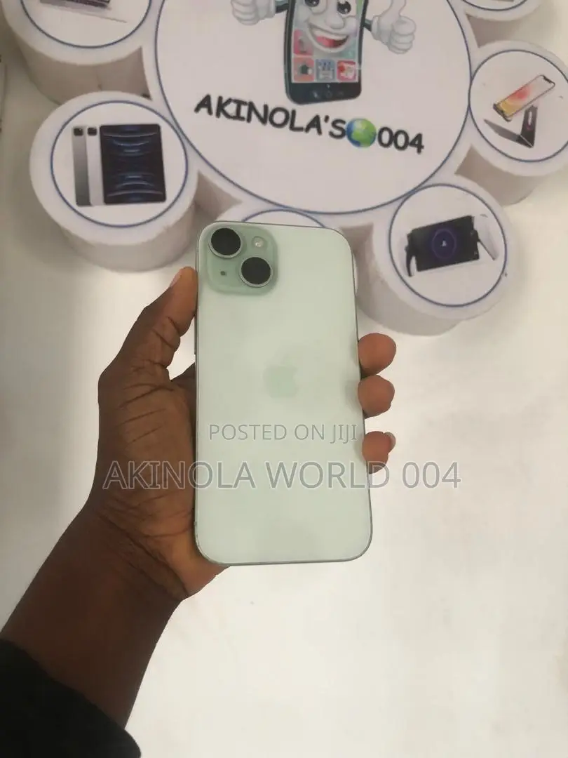 Apple iPhone 15 128 GB Green