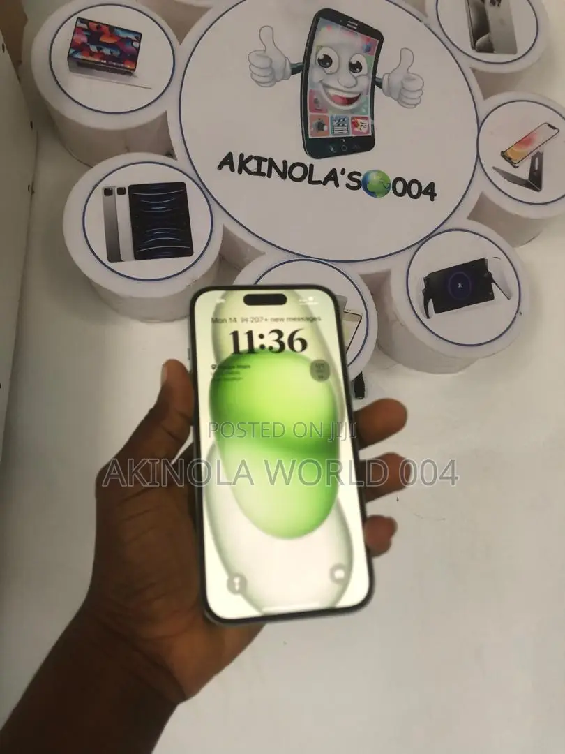 Apple iPhone 15 128 GB Green