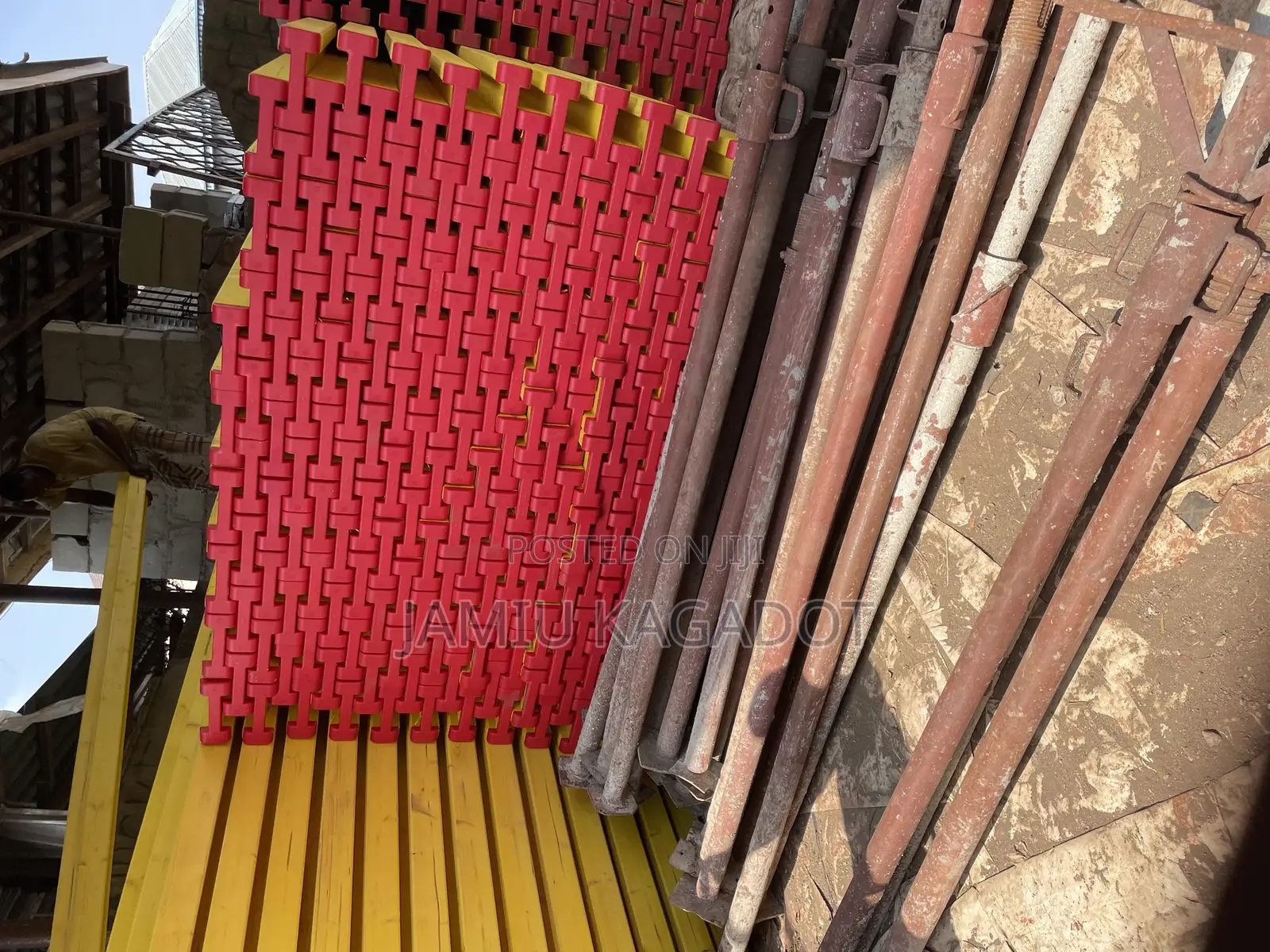 Yellow Beam, Yellow Board, Scaffold Pipe