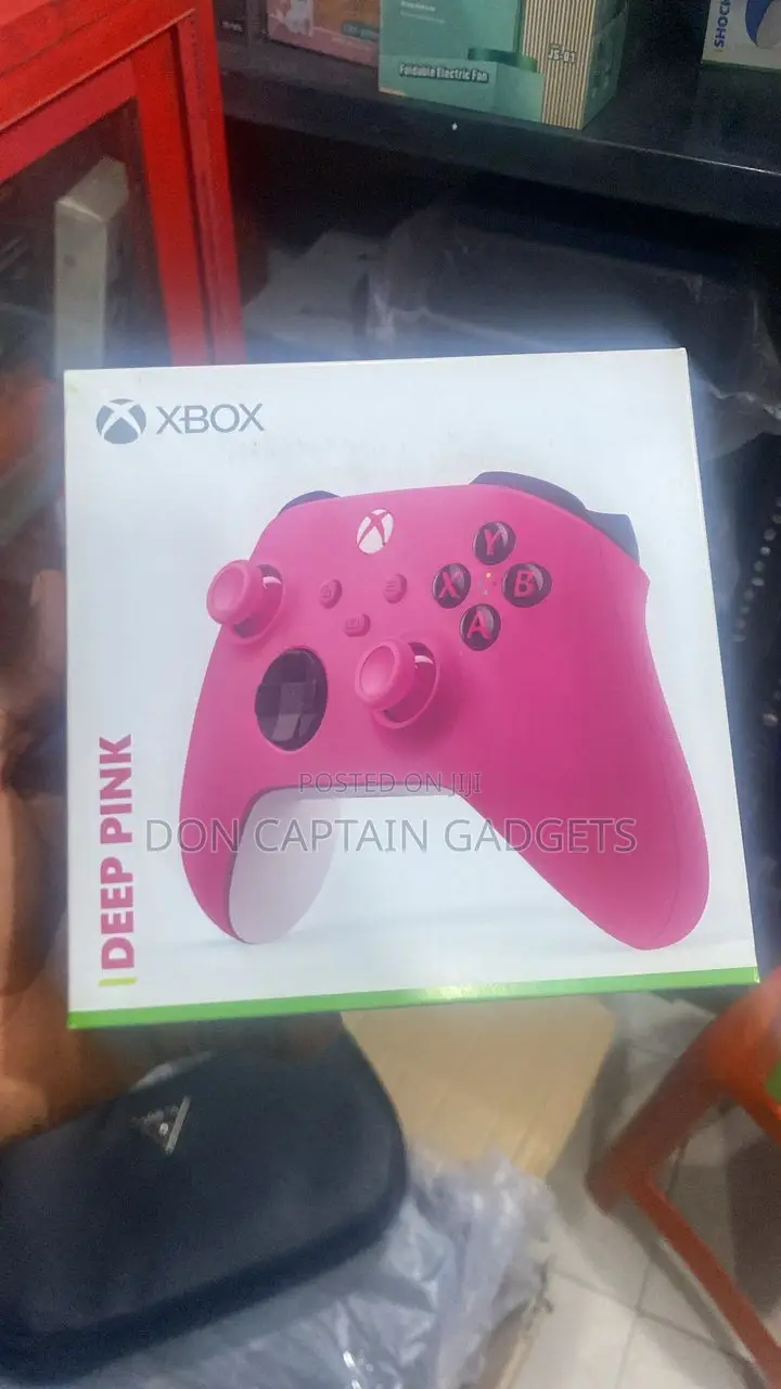 Xbox One X Controller (Shock Blue)