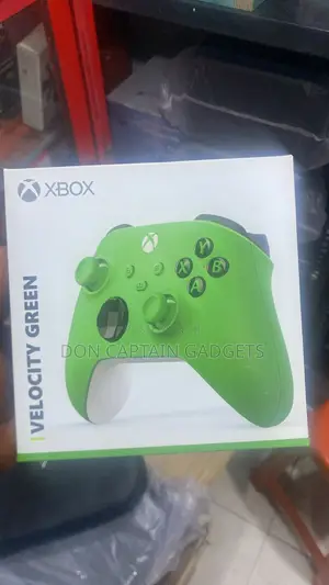 Xbox One X Controller (Shock Blue)