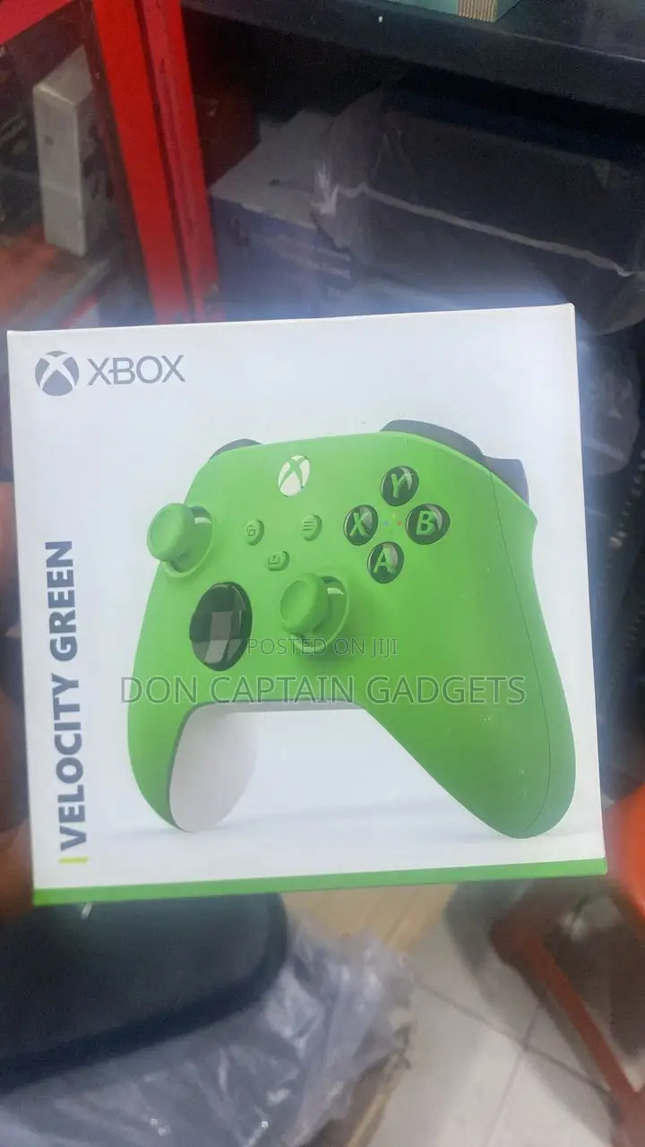 Xbox One X Controller (Shock Blue)