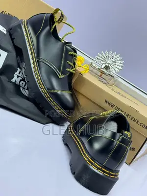 Double-lined Lastest Doc Martens Design