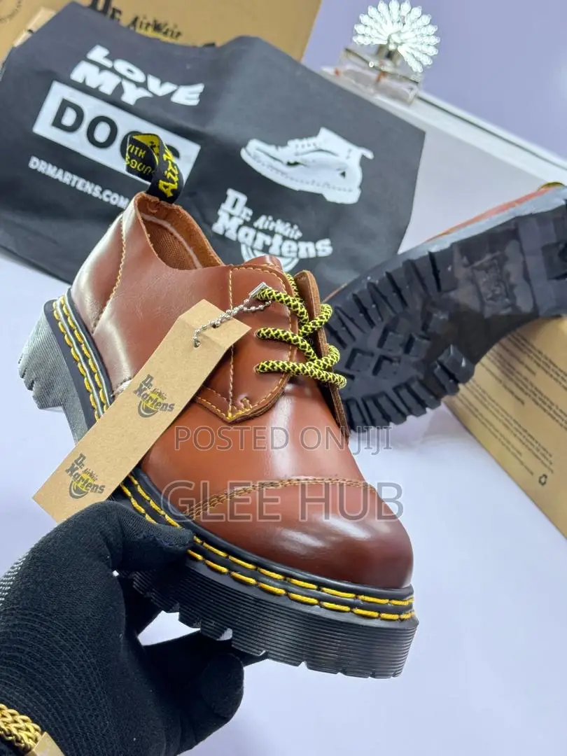 Double-lined Lastest Doc Martens Design