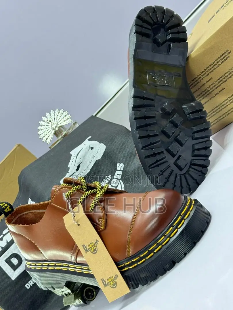 Double-lined Lastest Doc Martens Design