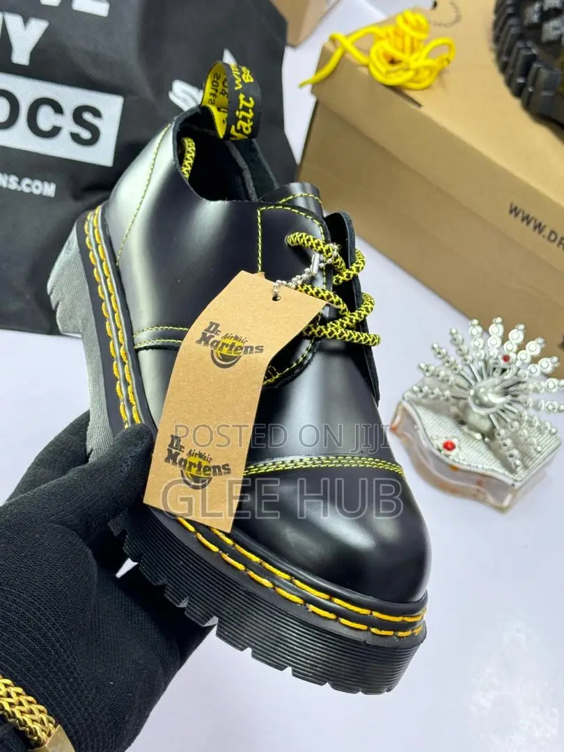 Double-lined Lastest Doc Martens Design