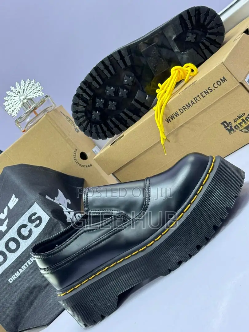 High-sole Pull On