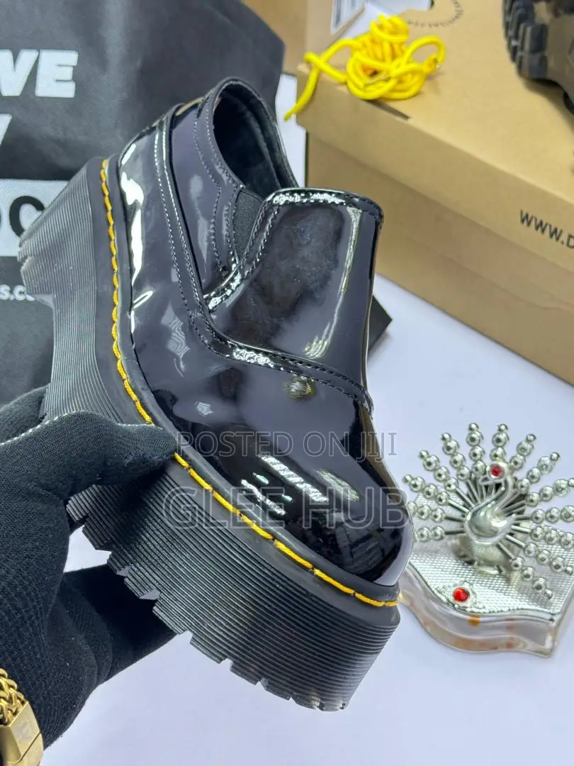 High-sole Pull On