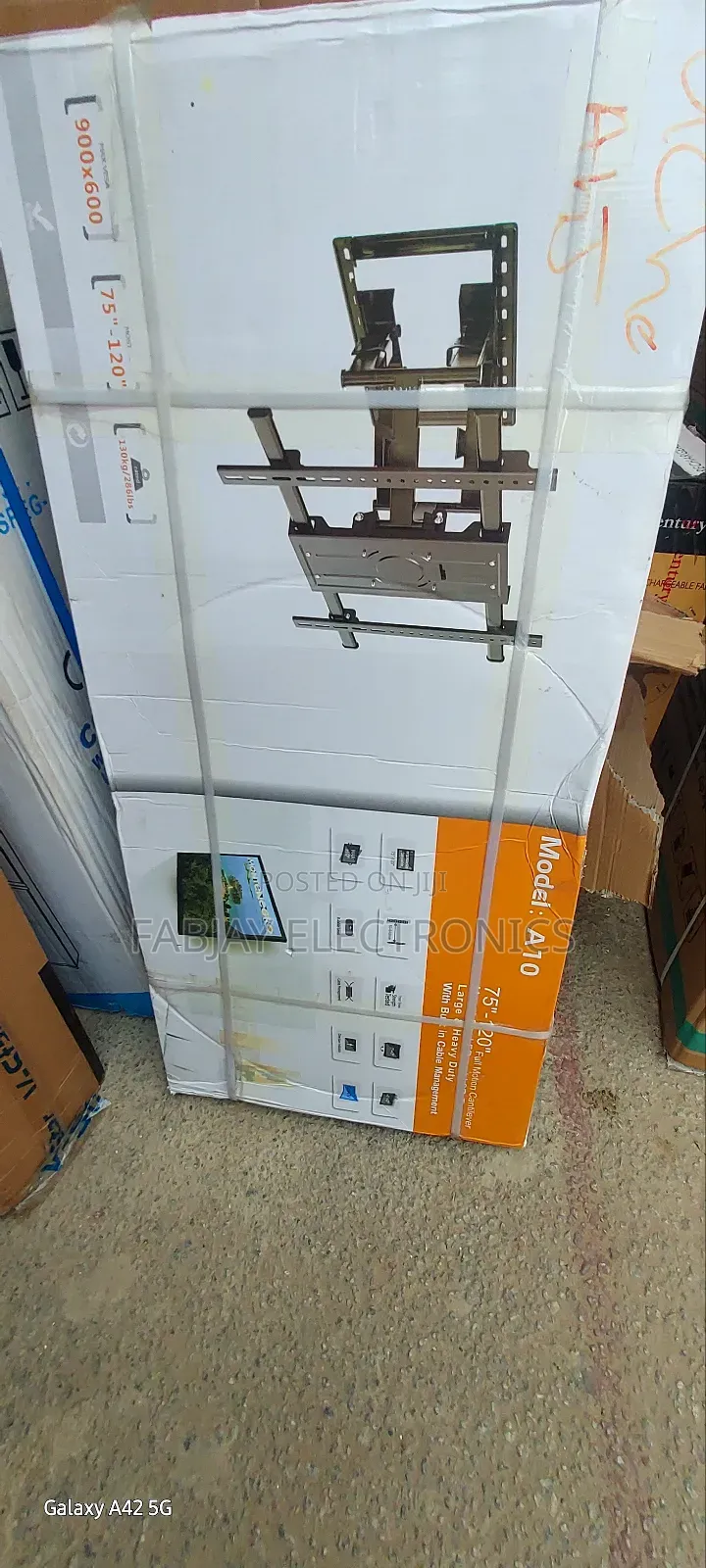 Tv Ajustable Wall Hanger