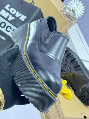 Dr Martens Pull on Leather Shoe