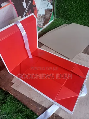 Custom Flip Gift Box