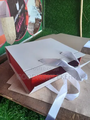 Collapsible Flip Gift Box With Ribbon Handle