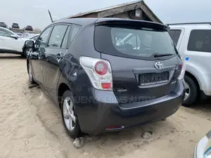 Toyota Verso 1.8 2012 Gray