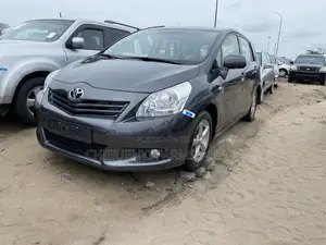 Toyota Verso 1.8 2012 Gray
