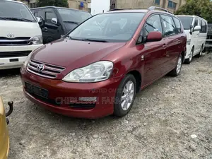 Toyota Avensis Verso 2.0 Petrol 2007 Red