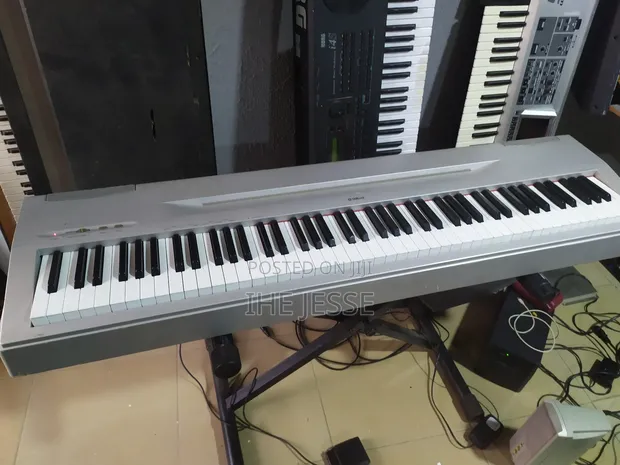 Yamaha P60 Digital Piano Keyboard in Alimosho - Musical