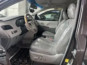 Toyota Sienna Limited 7 Passenger 2012 Gray
