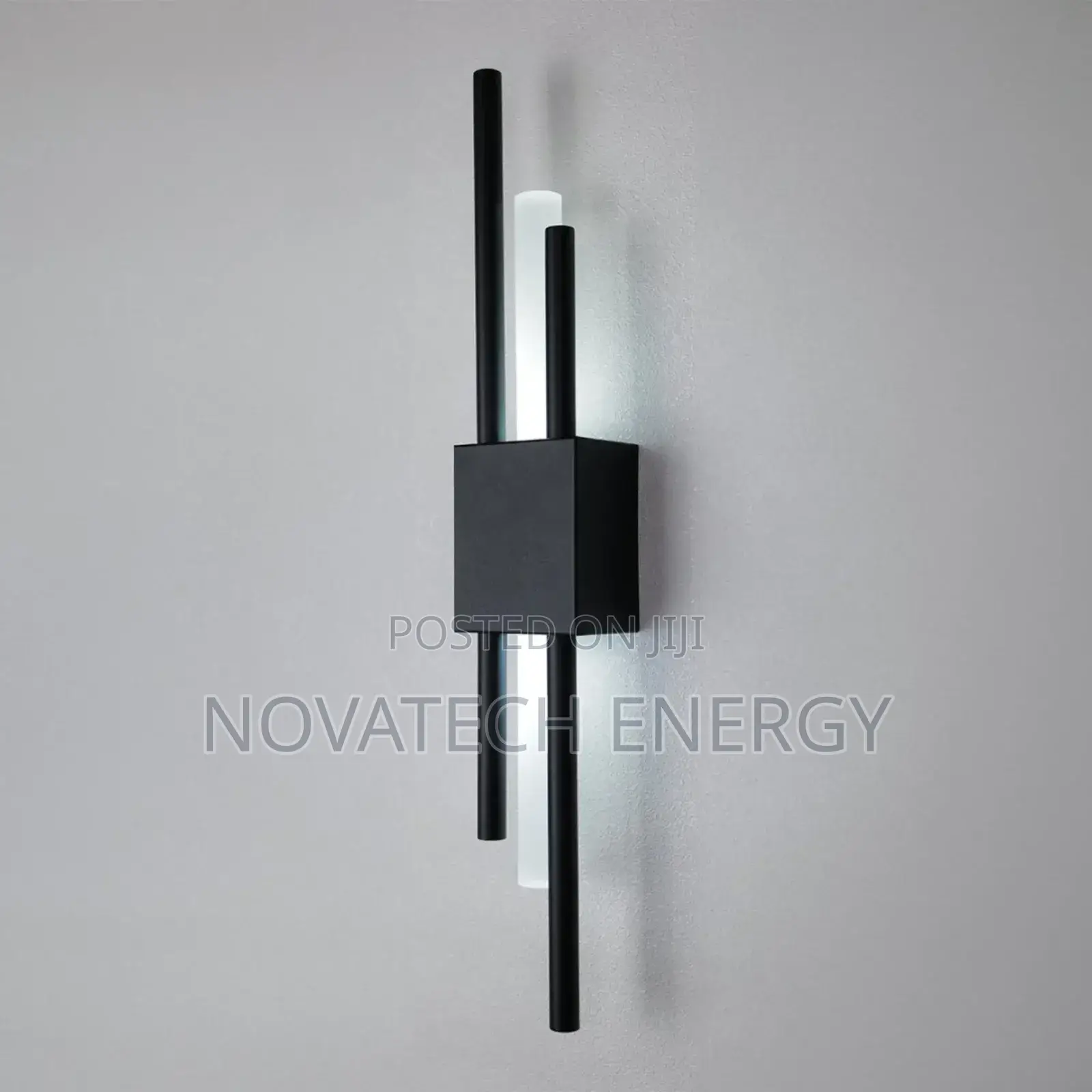 Quality Wall Bracket With White and Warm White Led Lights