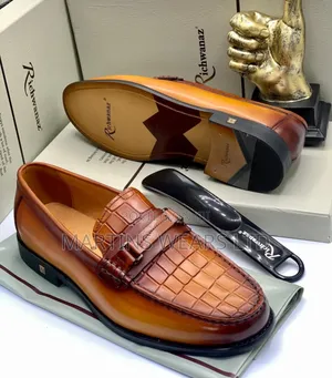 Photo - Richwanaz Shoe in Colors