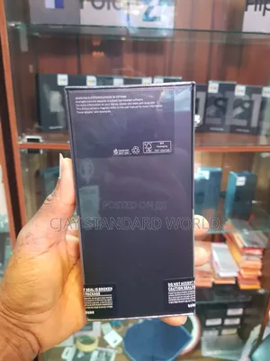 New Samsung Galaxy Z Flip4 256 GB White