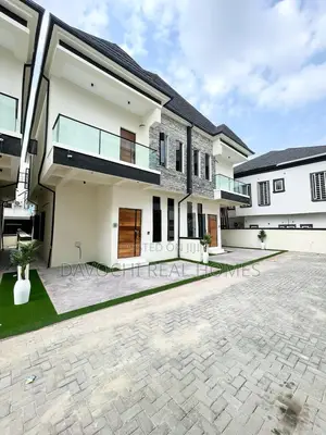 4bdrm Duplex in Ikota for sale