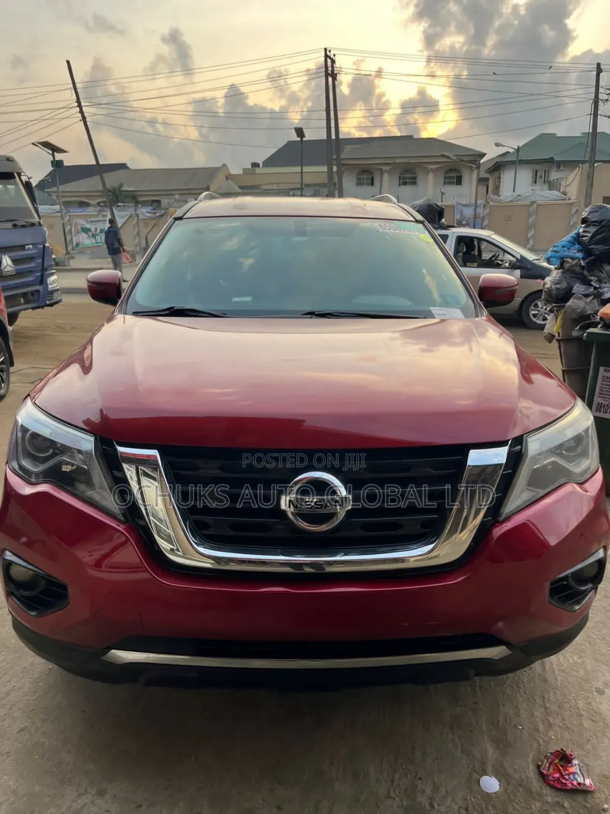 Nissan Pathfinder 2017 Red