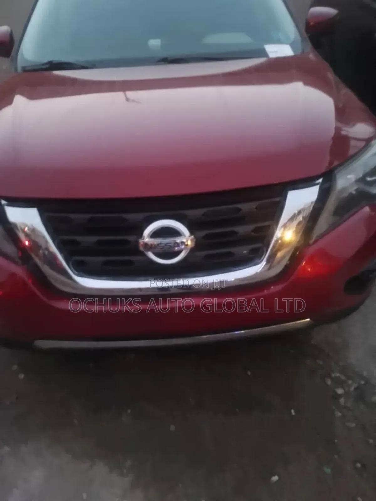 Nissan Pathfinder 2017 Red