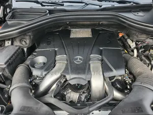 Mercedes-Benz M Class ML350 4MATIC 4dr SUV AWD (3.5L 6cyl 7A) 2015