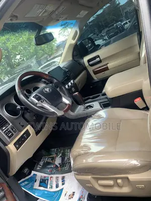Toyota Sequoia Platinum 4x4 2018 Black