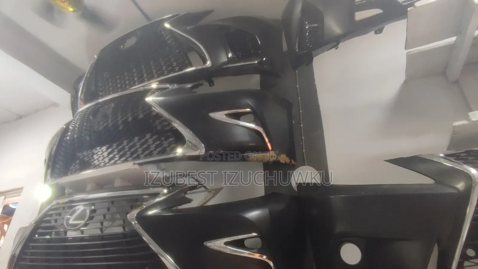 Bumper Lexus Available