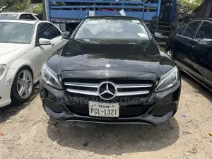 Mercedes-Benz C300 2017 Black