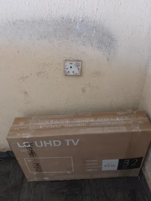 32 Inches Stunning Uhrahd