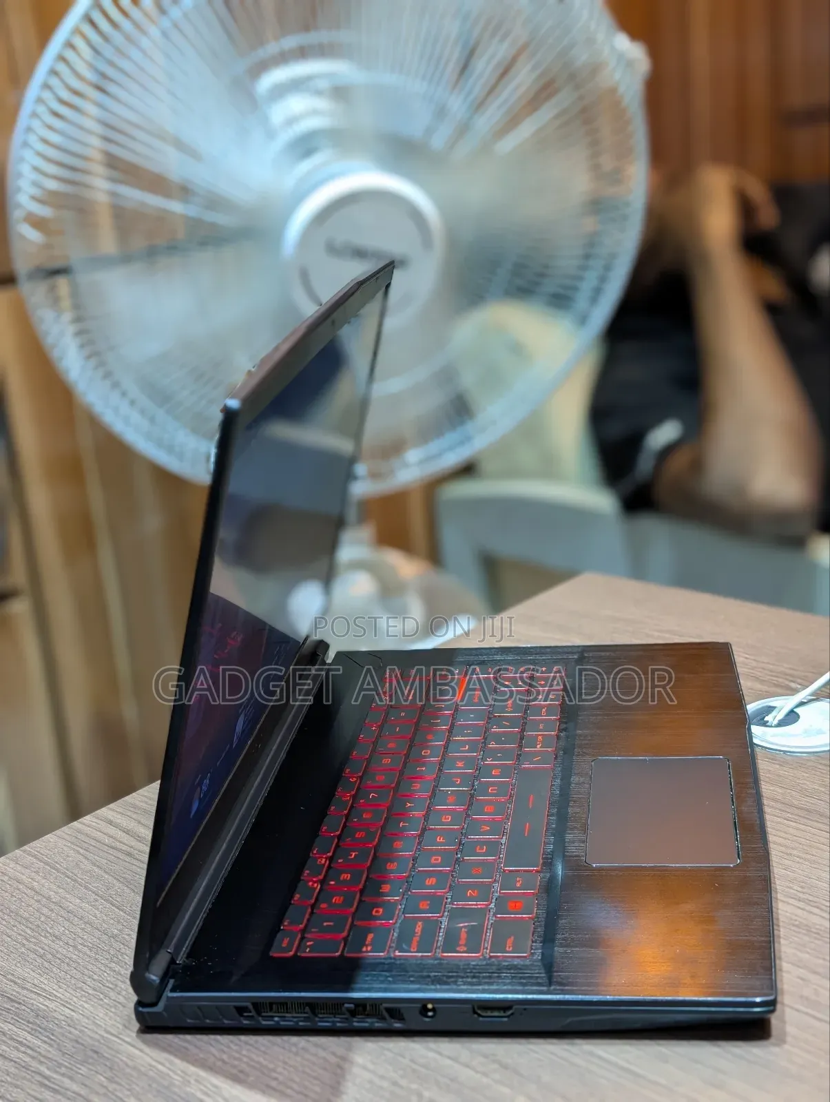 Laptop MSI GF65 Thin 10UE 8GB Intel Core I7 SSD 512GB