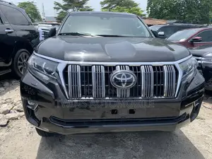 Toyota Land Cruiser Prado 2023 Black
