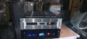 Photo - JBL Power Amplifier 10500