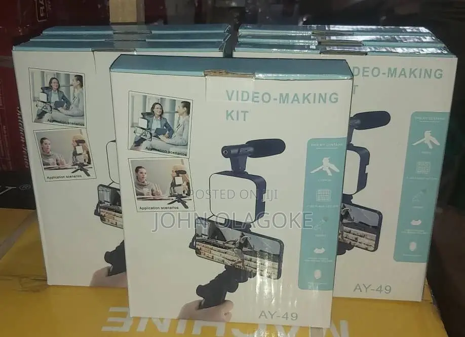 Video Making Kit With Light and Microphone