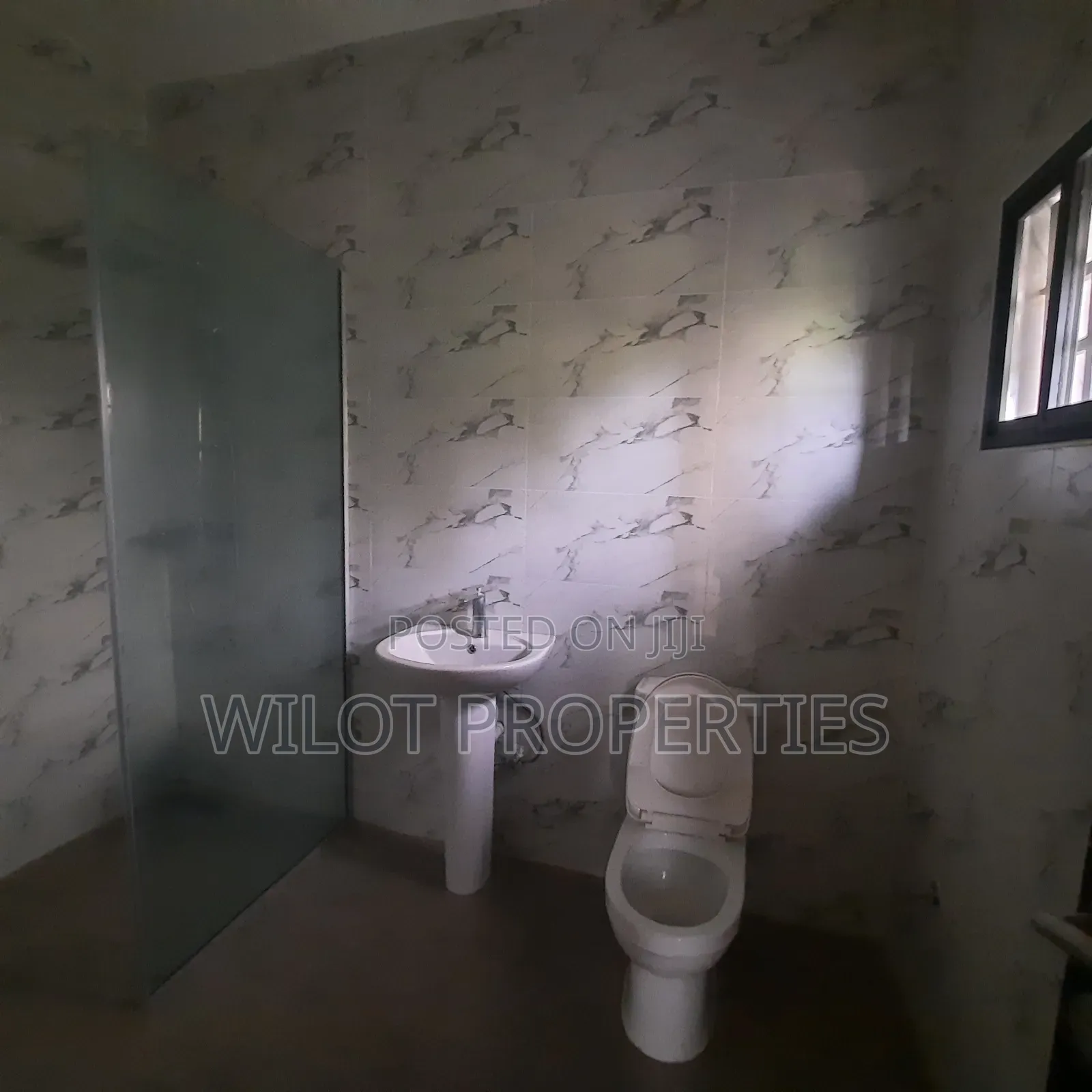 5bdrm Townhouse / Terrace in Jabi for rent