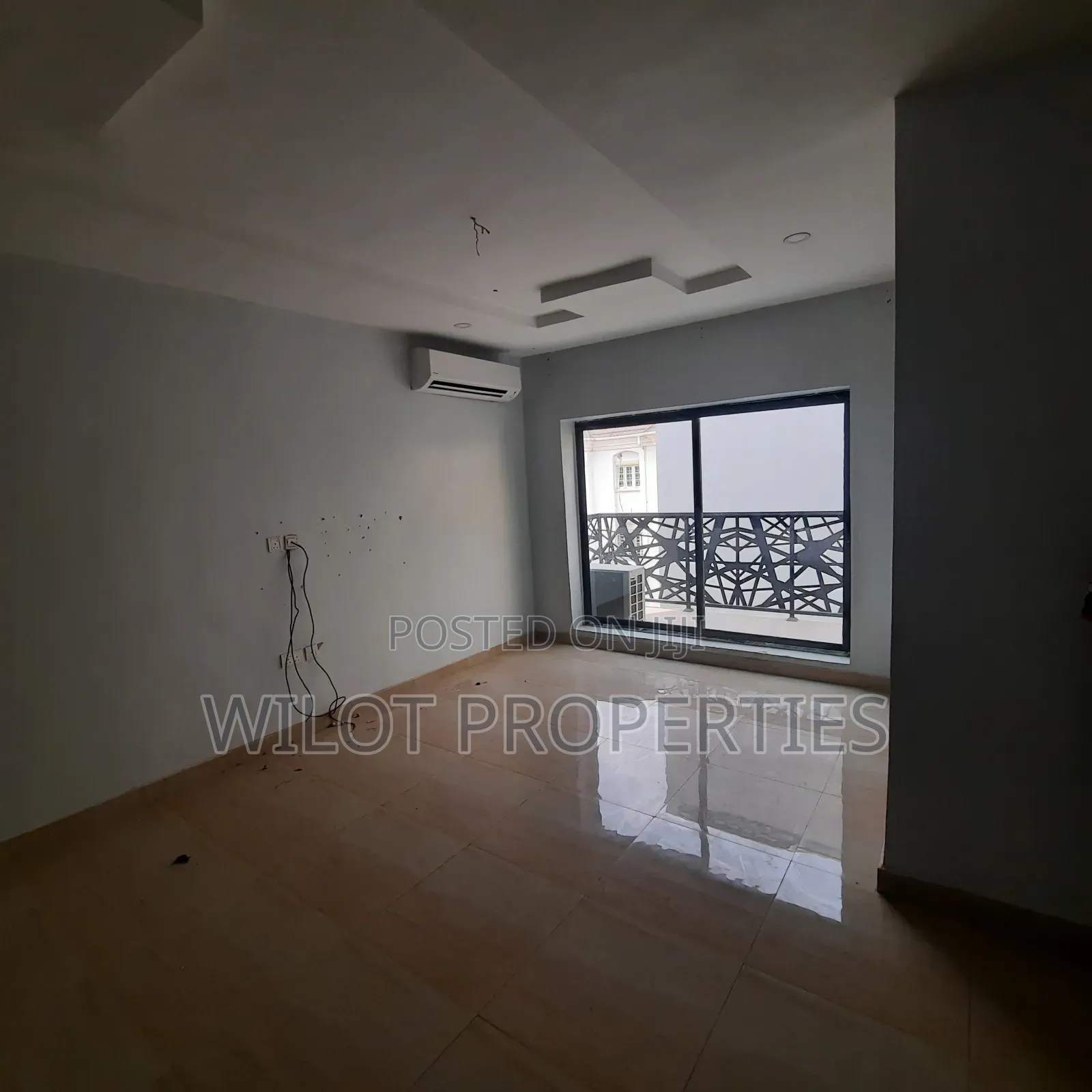 5bdrm Townhouse / Terrace in Jabi for rent