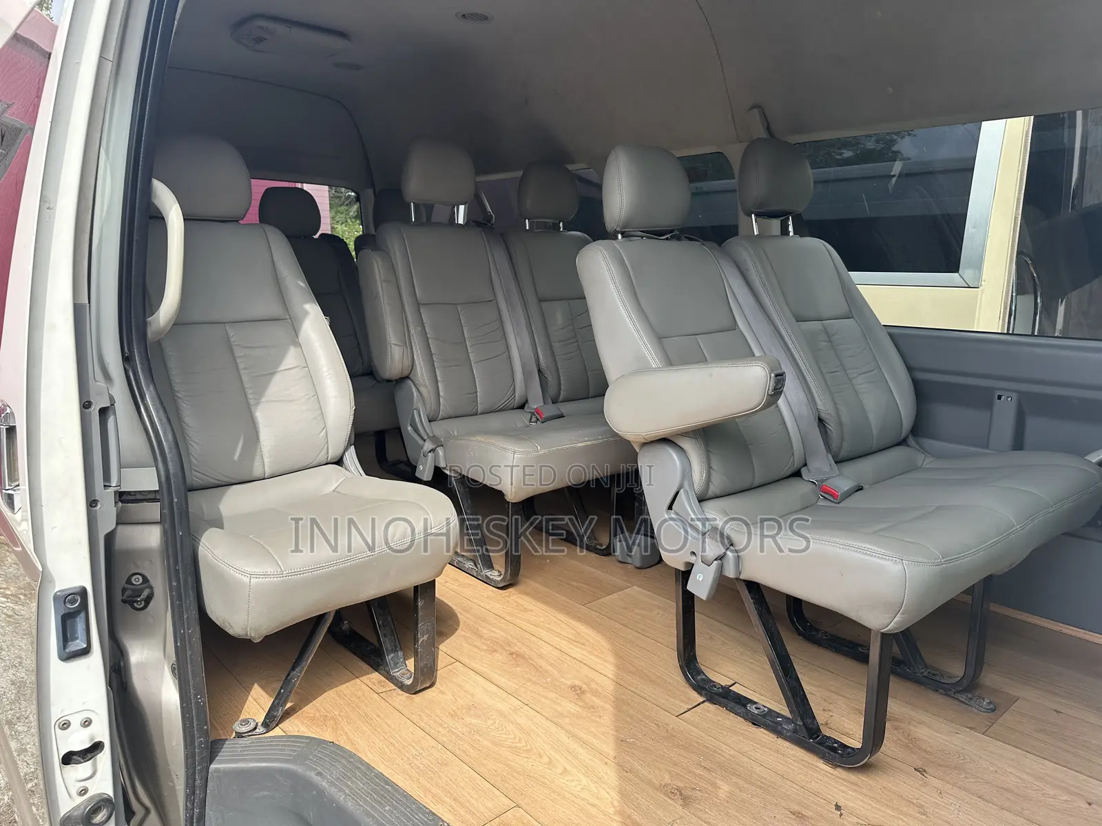 Toyota HiAce 2018 White