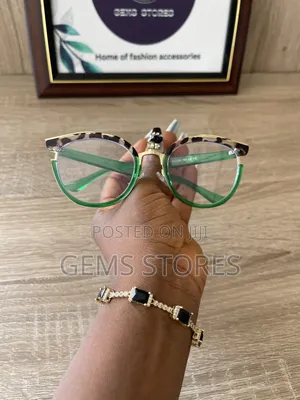 Chic Leopard Print Green Frame Glasses - Stylish Readers