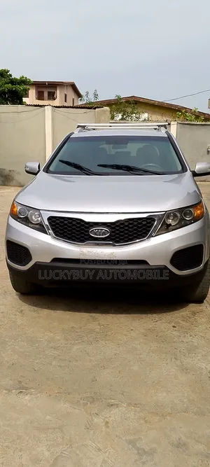 Kia Sorento LX 2012 Silver