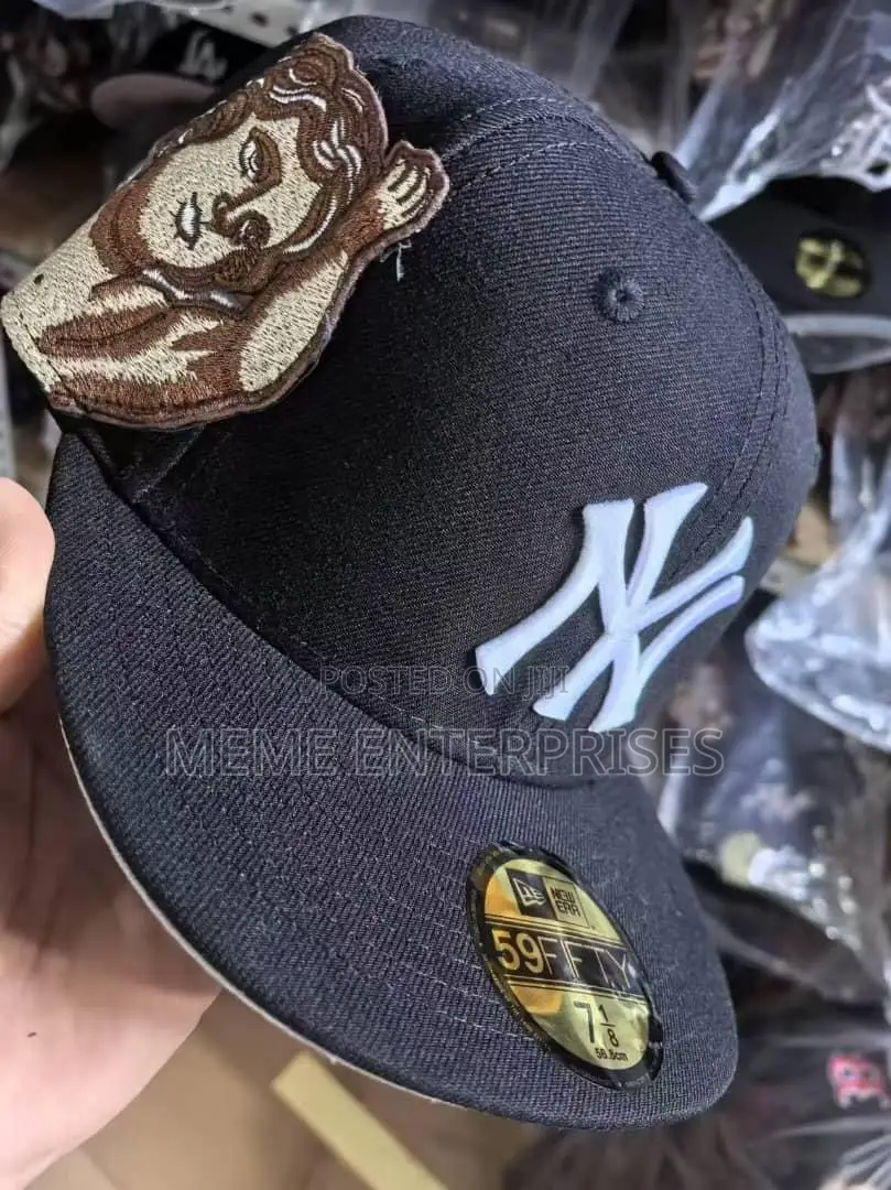 P:Cap Black