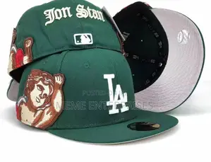 Snapback in Various Colors 
