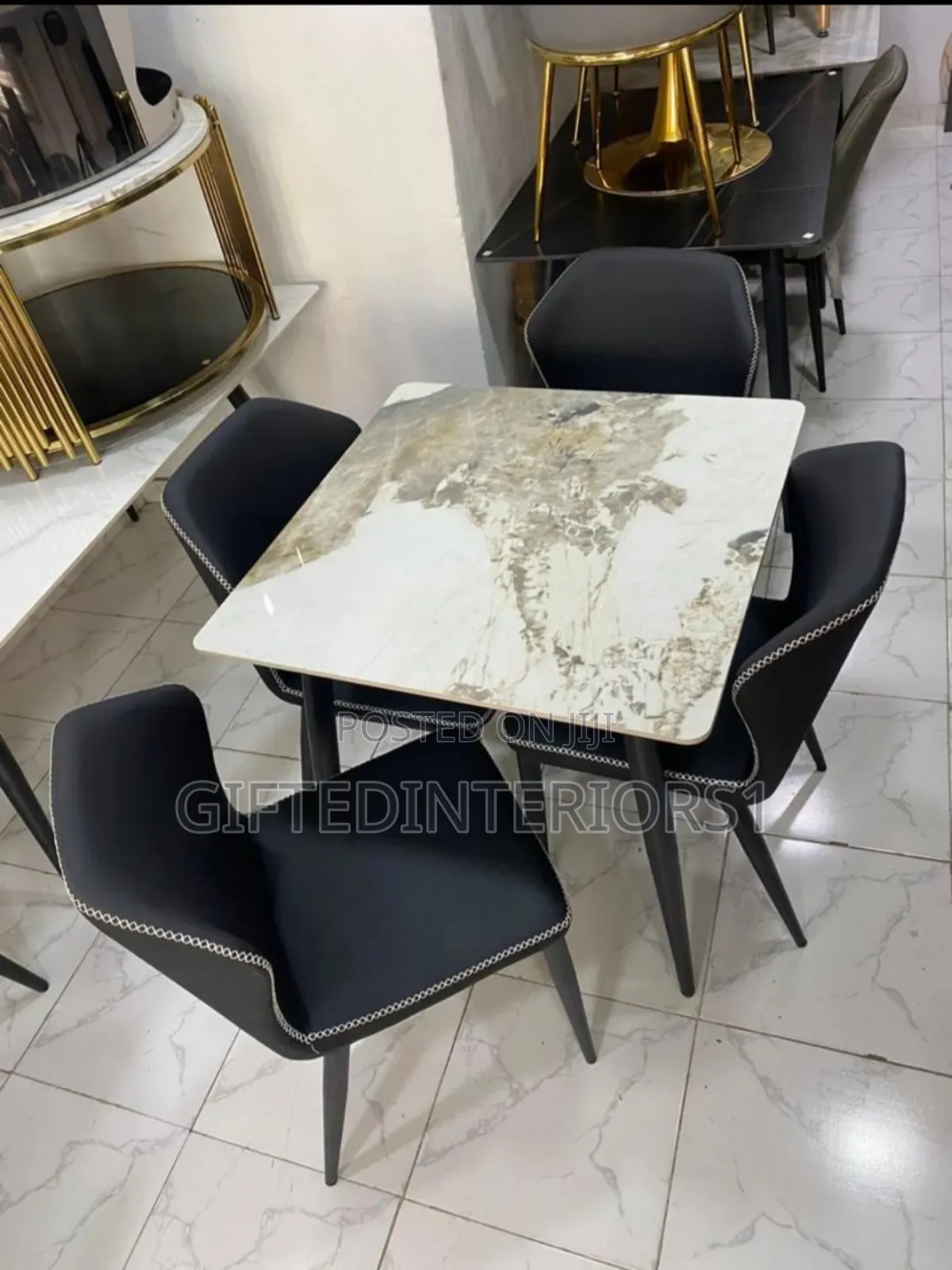 4 Seaters Simple Dinning Set