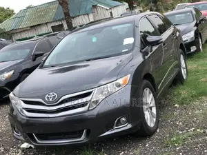 Photo - Toyota Venza 2014 Gray