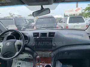 Toyota Highlander Limited 2010 Gray